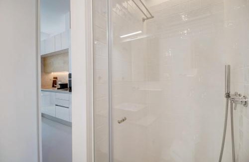 Lisbon Old Town Apartamento | 1BR Cocoon in the heart of santos - AC | By Airnest