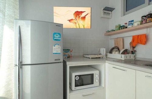 Phra Khanong Nuea Condominio | 1BR Condo 5 Min to BTS 1000Mbps Fiber Wi-Fi great location