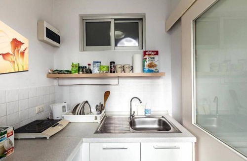 Phra Khanong Nuea Condominio | 1BR Condo 5 Min to BTS 1000Mbps Fiber Wi-Fi great location