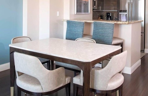 Civic Core Condominio | 1br Condo Gaslamp Quarter & Theme Parks!