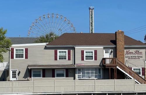 Seaside Heights Apartamento | 1BR Condo One Block from Sea-Balcony
