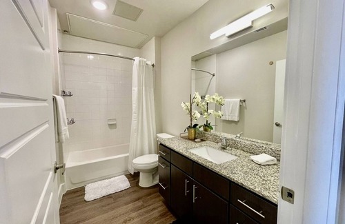 Highland Apartamento | 1BR Downtown Gem Prime Amenities