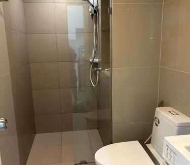 Suan Luang Apartamento | 1BR Free pool&gym fast WIFI Airport Link
