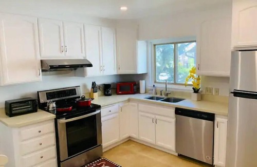 Castro Valley Apartamento | 1BR Guest Unit w/ AC /Free Parking/Free Laundry