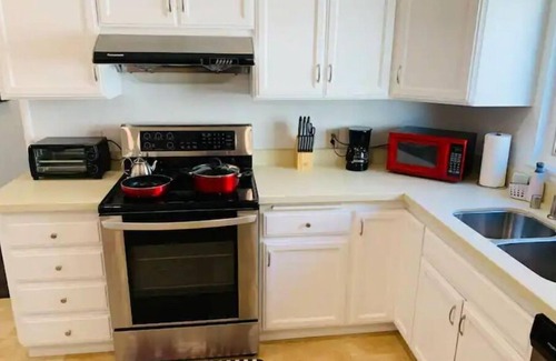 Castro Valley Apartamento | 1BR Guest Unit w/ AC /Free Parking/Free Laundry