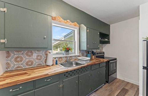 Jacksonville Casa | Riverside Retreat Waterfront, Fishing, Parks Music