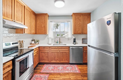 Riverside Apartamento | 1BR Historic Riverside Gem | Close to Hospitals