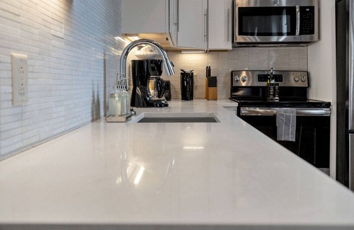 Faubourg Marigny Hotel | 1BR in French Quarter– Free parking and Balcony!