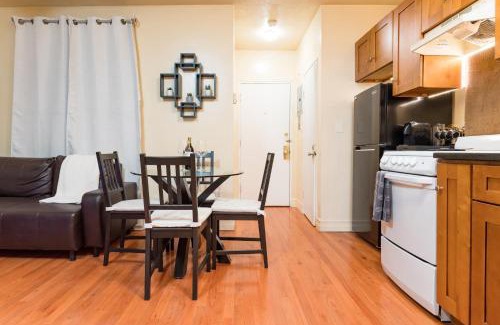 Theatre District Apartamento | 1BR in the Heart of Downtown Boston Famous Nightlife Theater District with Bed Full of Promises TD Garden Common Park MBTA