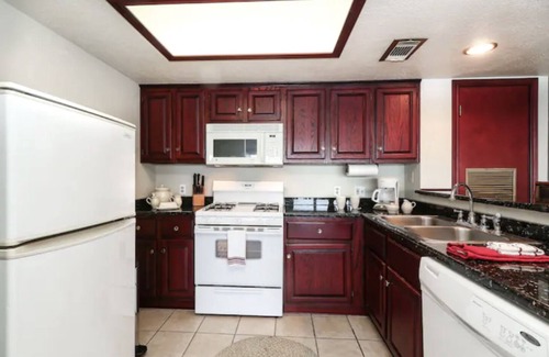 Seven Coves Condominio | ☘1BR❤️InSuite Jacuzzi☀️Waterfront⛱Sunrise Balcony⭐