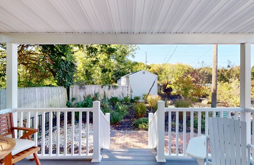 Lower Township Casa | 1BR King Bed Sofa Bed Sleeps 4 POOL - 8