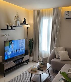 Al Ulaya Apartamento | 1BR, Living Room, Olaya