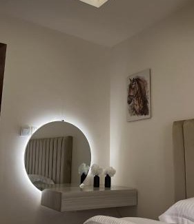 Al Ulaya Apartamento | 1BR, Living Room, Olaya