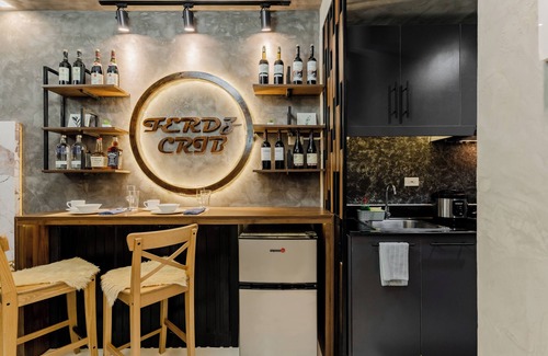 San Antonio Apartamento | 1BR Makati, Lush Residences M004