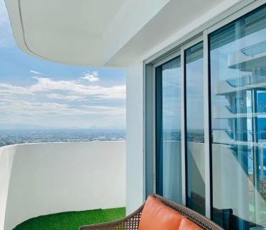 San Fernando Apartamento | 1BR-MonteCarloBliss @The Bali Corner at AzureNorth