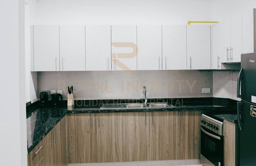 Garhoud Apartamento | 1BR Near Metro-Airport Ideal for Families & Biz