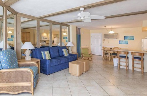 Daytona Beach Shores Condominio | 1BR Oceanfront Condo w/Balcony & Kitchen