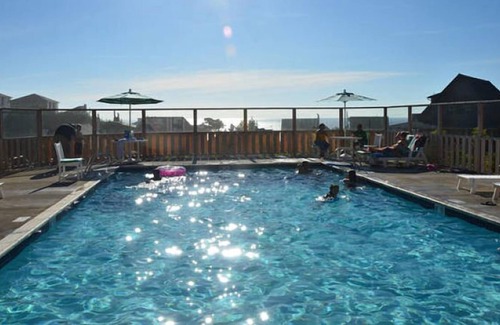 Nelscott Casa | 1BR Olivia Beach hot tub, pool, fire pit, dogs