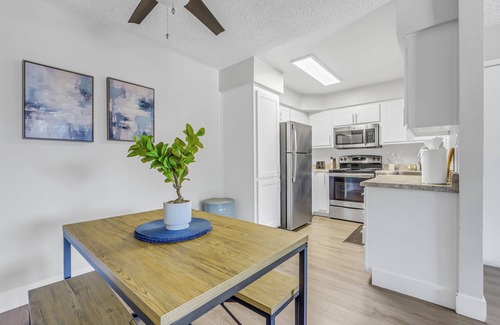 Mesa Apartamento | 1BR/Pool/Gym/1 Mi To Banner Hospital