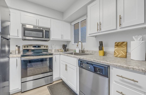 Mesa Apartamento | 1BR/Pool/Gym/1 Mi To Banner Hospital
