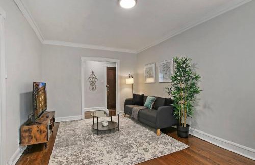 Ravenswood Manor Apartamento | 1BR Serene and Cozy Chicago Apartment - Manor 2