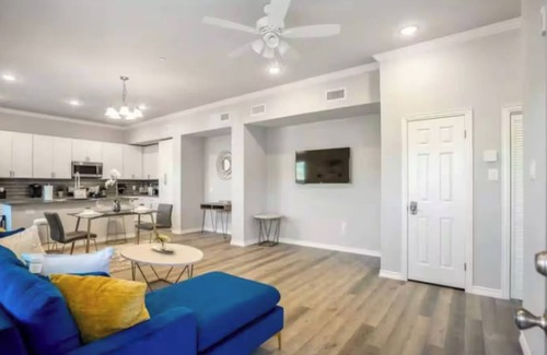 MacGregor Apartamento | 1BR The Raven Flats! A Hermann Park! Med Center!