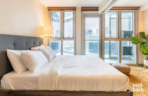 Bonifacio Global City Condominio | 1BR Unit in Uptown Parksuites Tower 2 BGC w/ Netflix, HBO Go & Disney+