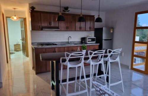 Jerico Apartamento | 1Cálido y Amarillo