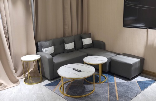 Balibago Condominio | 1Euphoria 2min to Walking st and Casino. Brand new. Great pool, gym. Netflix