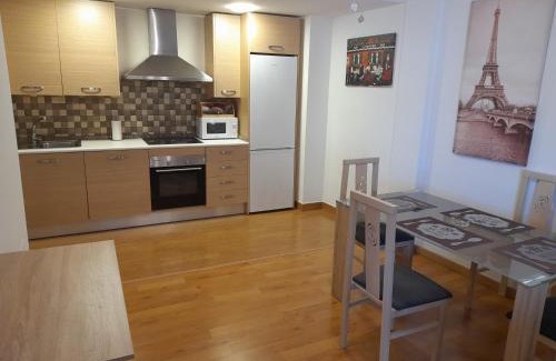 La Linea de la Concepcion Apartamento | 1F, Aire Acondic, 80m2, 2 dormitorios, 4 huéspedes, WIFI GRATIS