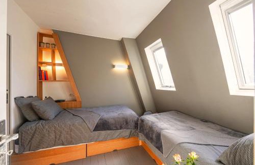 8th Arrondissement Apartamento | 1min Walk From Champs Elysées - Avenue Montaigne - AC - Self-Checkin - Working Desk