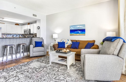 Panama City Beach Condominio | 1PM Check In temprano !!! Sillas de playa incluidas - ¡Camina hasta Pier Park!
