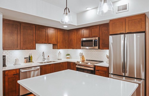 Dead Man's Flats Apartamento | 1st Floor 2 Bedroom Suite