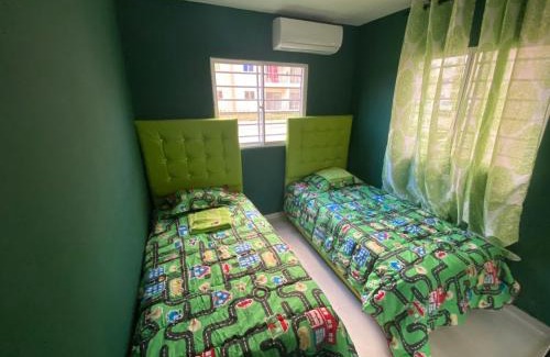 Santo Domingo Este Apartamento | 1st floor 3 Bedrm 2 Baths AC Condo near airport