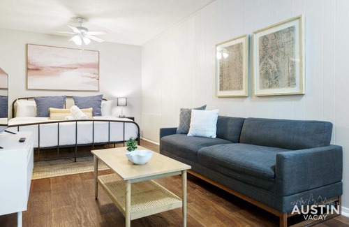 Hyde Park Apartamento | 1st Floor Apt Hyde Park Bathtub and Free Parking