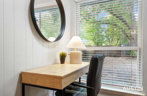 Hyde Park Apartamento | 1st Floor Apt Hyde Park Bathtub and Free Parking