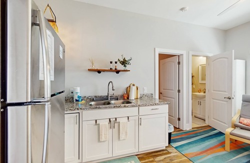 Tranquil Harbour Casa | 1st-floor apt near the beach with kitchenette, patio, & electric vehicle charger
