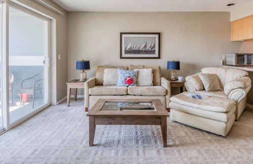 Lincoln City Condominio | 1st Floor Condo on Siletz Bay, amazing views, beach access, Taft District