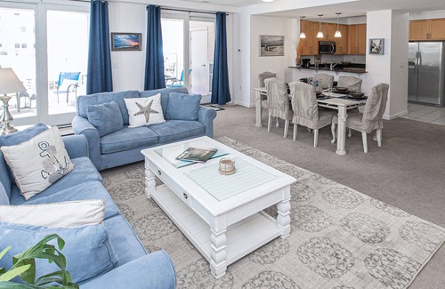 Sandbridge Condominio | 1st-floor condo with balcony, W/D, outdoor pool, gym & grills