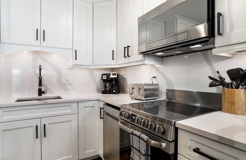 Mount Jackson Condominio | 1st Floor Luxury Condo to Bike Golf Hike Swim Lake @ Bryce Resort