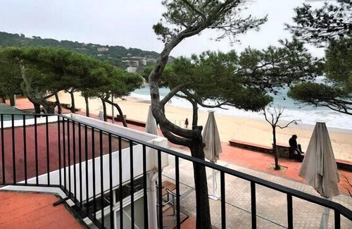 Llafranc Casa | 1° PISO RUSTICO CASA DE PESCADORES A PIE DE PLAYA CON COCINA Y BAÑO REFORMADOS.