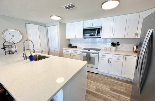 Miramar Beach Condominio | 1st Floor Seachase! Free Beach Chair Service! Newly Remodeled! Summer & Fall Specials:-)