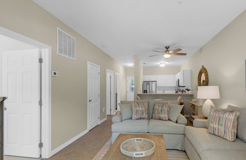 Seagrove Beach Condominio | 1st Floor, Walkable to Dining, Shopping, Beach - Sleeps 6