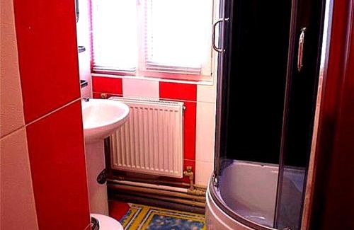 Mykolaiv Apartamento | 2 ком квартира Соборная-Макарова-Макдональдс 4 дивана WI-FI самый центр Николаева 2 этаж