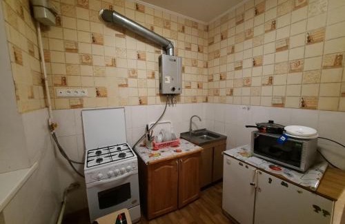 Sukhinovka Apartamento | 2 кімнатна Квартира подобово у центрі Полтави біля ЦУМу з власною закритою парковкою Документи для відрядження Мережа квартир