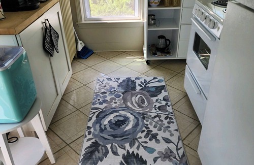 Fairhaven Apartamento | 2/1 apt, 2nd FL own entrance in Fairhaven, MA, dogs ok, WiFi, Full Kitchen