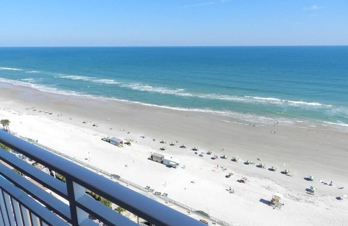 Daytona Beach Condominio | 2/14-17 DAYTONA BEACH OCEAN WALK 3 BED DLX OCEAN FRONT UNIT SLEEP 10 500 RACE