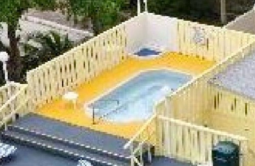 Birch Park Finger Streets Condominio | "2" 1bed 1 baño condominio 1 cuadra de la playa duerme 6