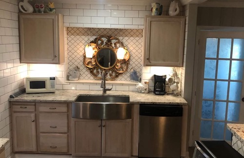 Crescent Beach Casa | 2/2 Beach House - Sleep 6 - 2 Blocks to Beach. Dog Friendly. Public Boat Ramp