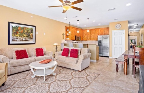 New Braunfels Condominio | A estrenar 2/2 Condo En Río Guadalupe Con Hermosas Vistas Canyon